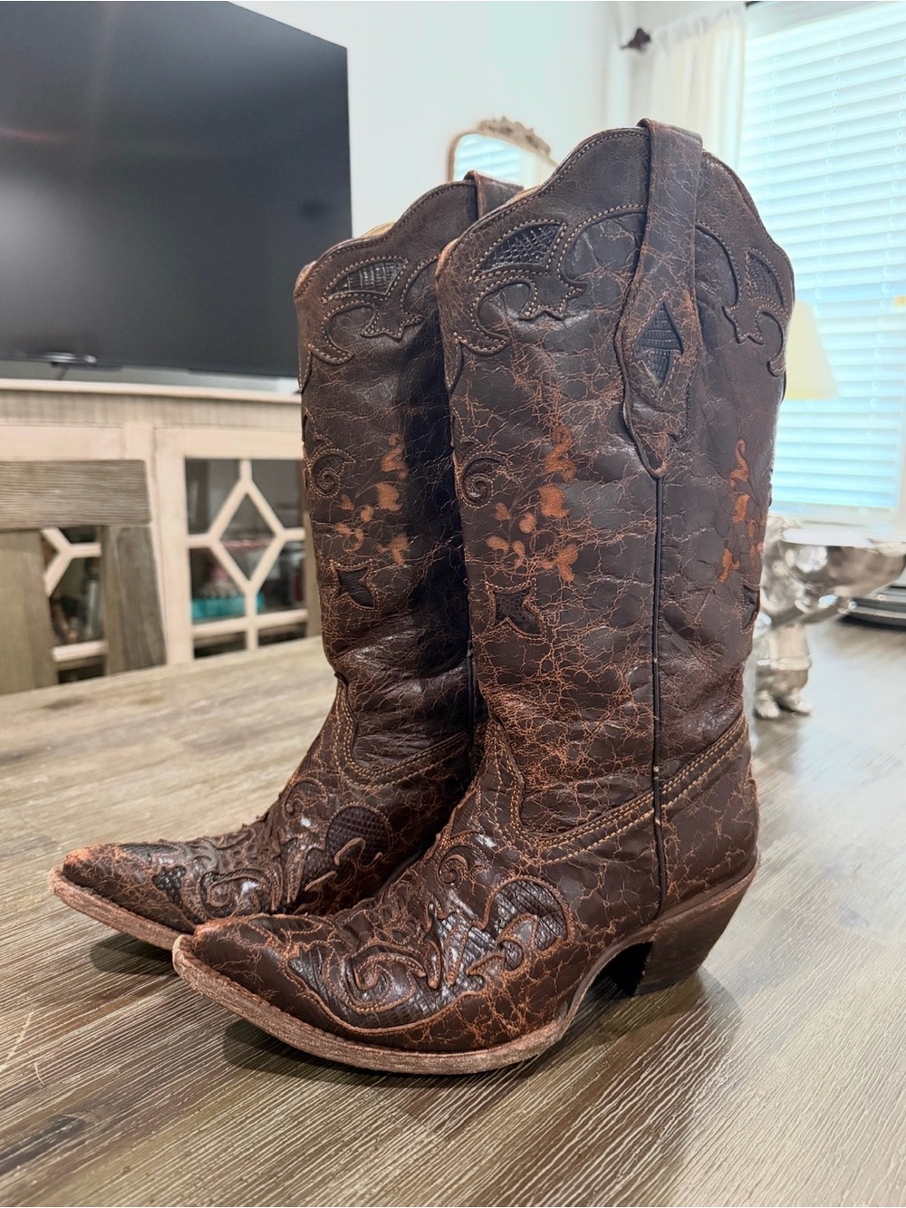 Vintage Corral Woman’s Cowboys Boots l Made in Mexico Sz 6